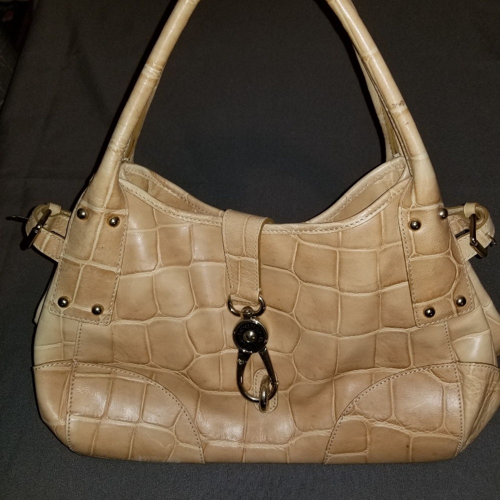 Dooney & bourke authentic purse